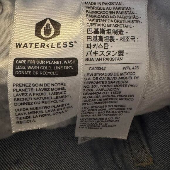 Levi’s SilverTab Mom Shorts Women’s Size 27 High Rise Cutoff Distressed 100% Cot - Picture 4 of 6